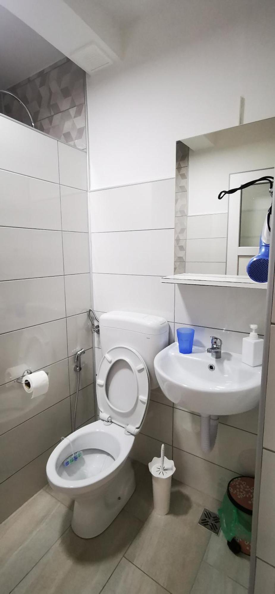 Rest & Recharge 4Bdr Apt- Free Parking, Ac & Garden Σαράγεβο Εξωτερικό φωτογραφία