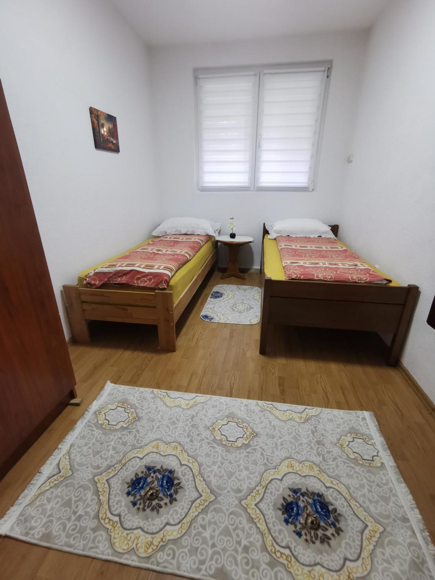 Rest & Recharge 4Bdr Apt- Free Parking, Ac & Garden Σαράγεβο Εξωτερικό φωτογραφία